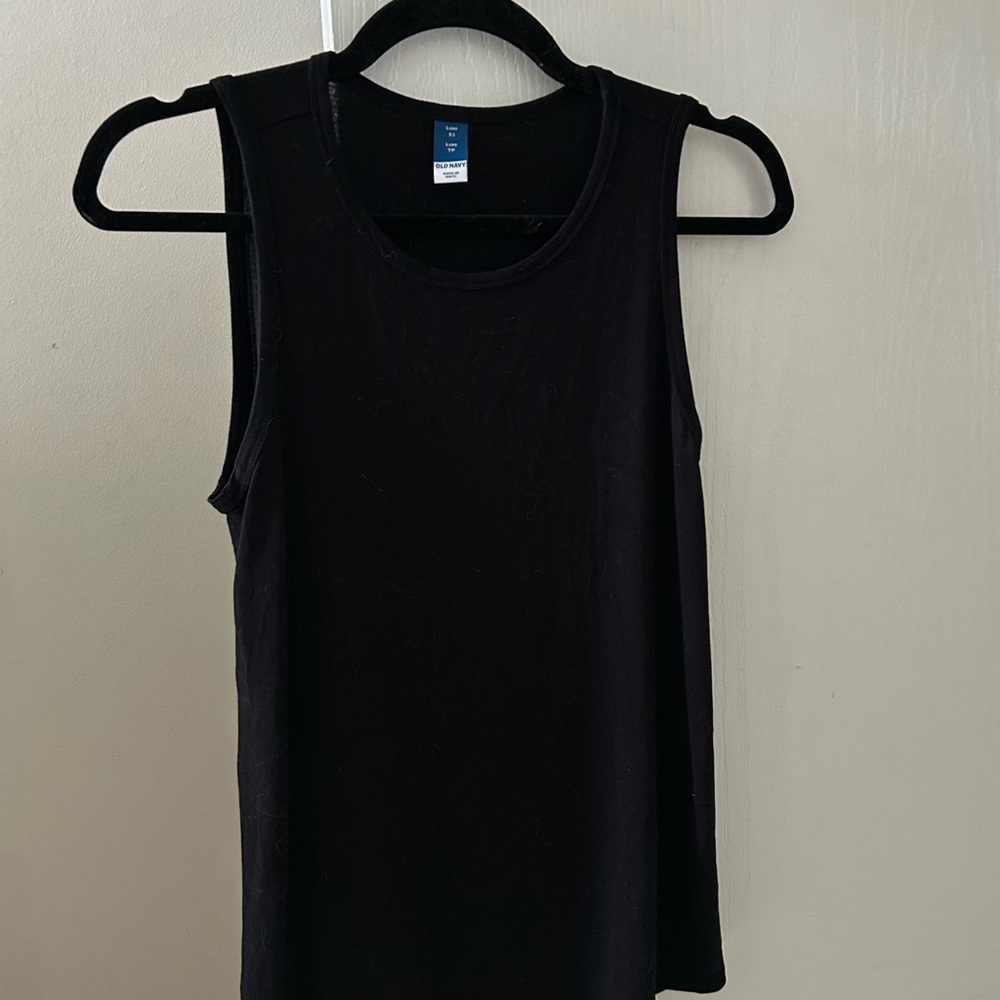 Old Navy Black Women’s Muscle Tank Top